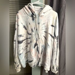 American Eagle over sized fitting hoodie. White hoodie with tye dye.
